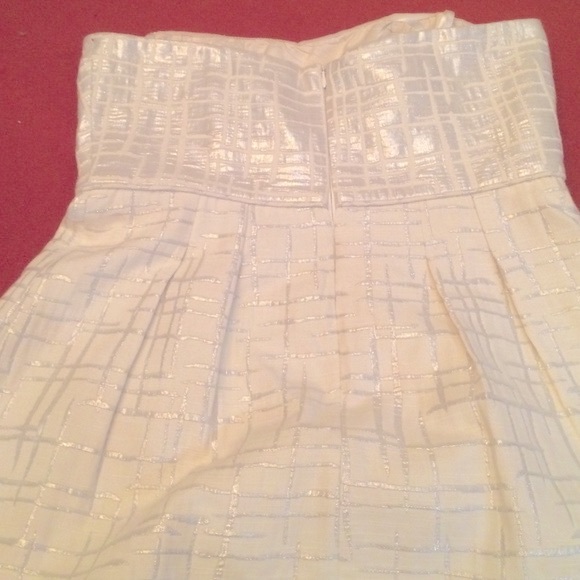 BCBG MaxAzria White/silver fit and flare feminine! - Picture 4 of 15